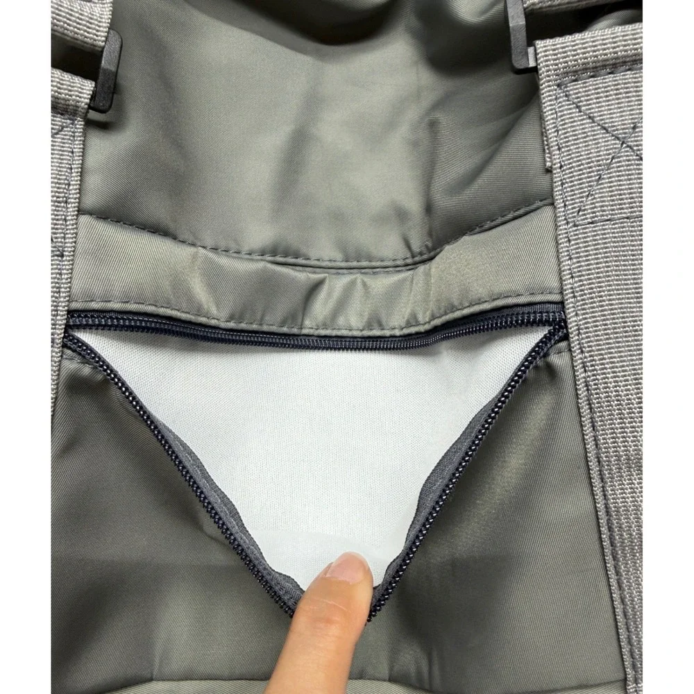 Herschel Supply Co Strand Duffle Bag Grey Nylon Weekend Travel Gym Carryall